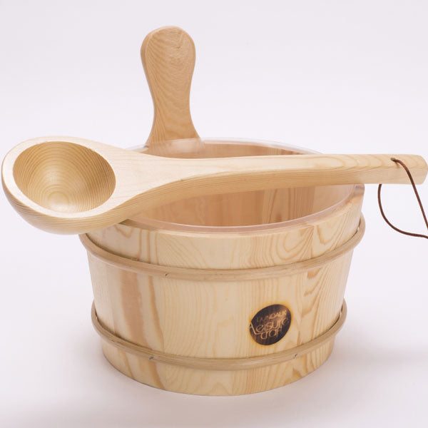 Dundalk Leisurecraft Canadian Timber Bucket & Ladle