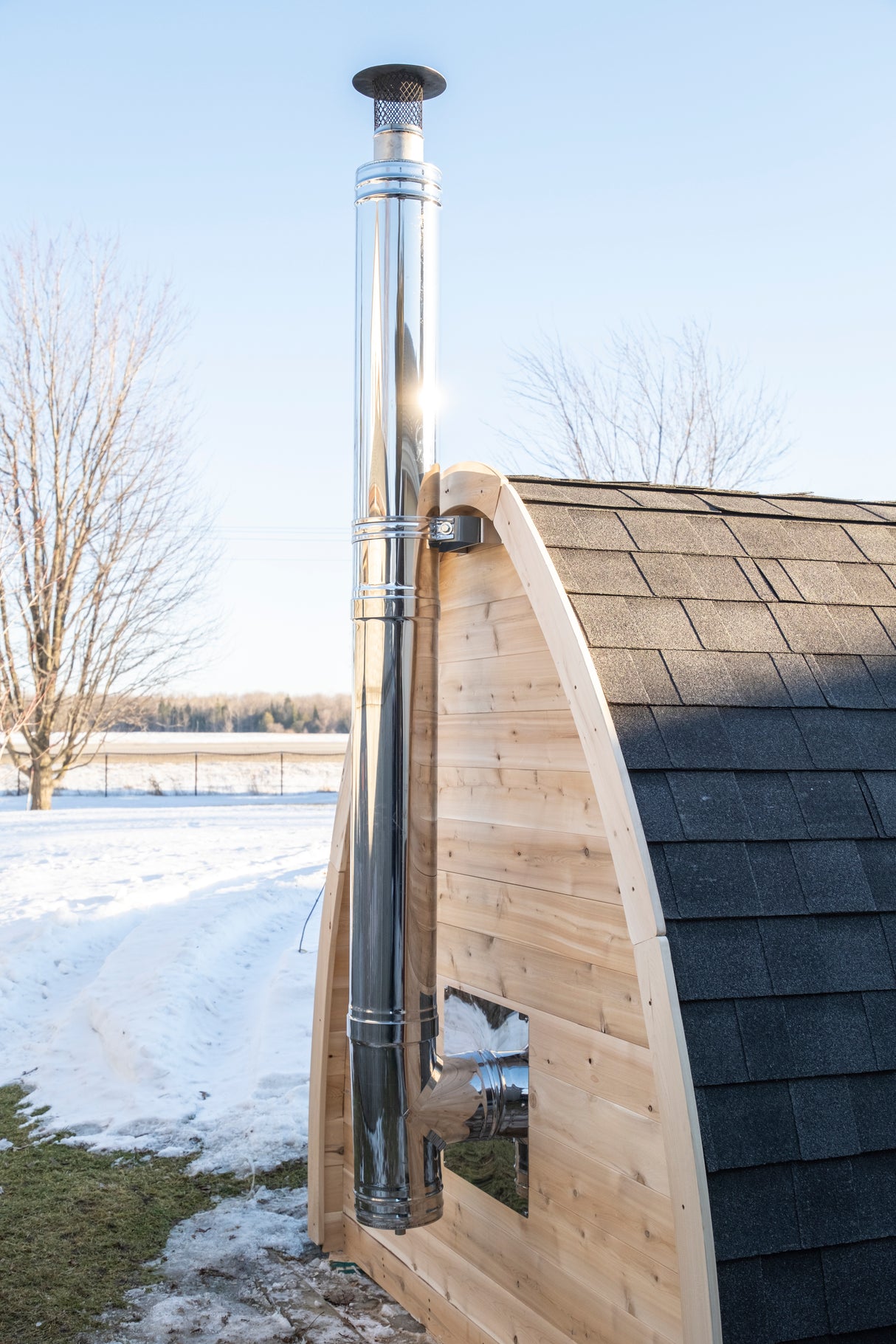 Experience ultimate relaxation with the Dundalk Leisurecraft 4-Person Canadian Timber Minipod Sauna - a perfect addition to your home spa retreat.