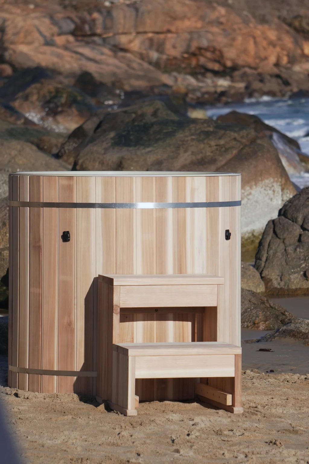 New 2024 Dynamic Cold Plunge Barrel: Premium Pacific Cedar with Ultra Stainless Steel Interior & WiFi-Enabled Cold Chiller