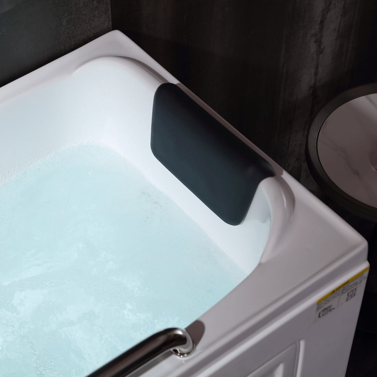 Empava 53WIT02 53-In Walk-in Whirlpool Bathtub | Luxurious and spacious walk-in whirlpool bathtub for a relaxing bathing experience offered by Aurora Sanctuary