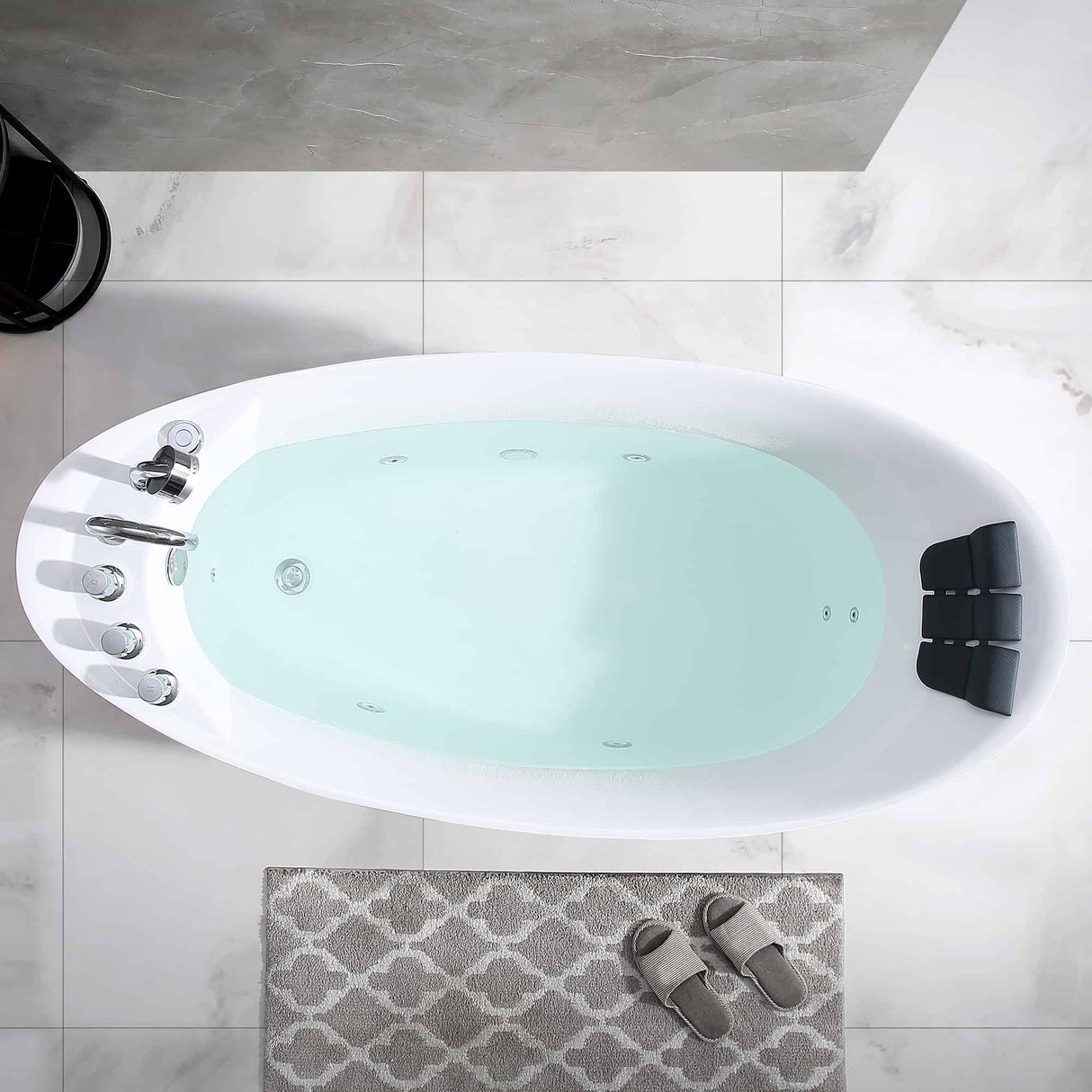 Empava 67AIS02 67-Inch Whirlpool Freestanding Bathtub in a Relaxing Scene