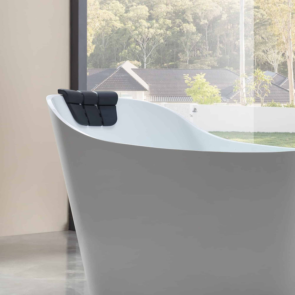 Empava 67AIS09 67-In Whirlpool Freestanding Acrylic Bathtub - Oval High Back Single Ended Bathtub