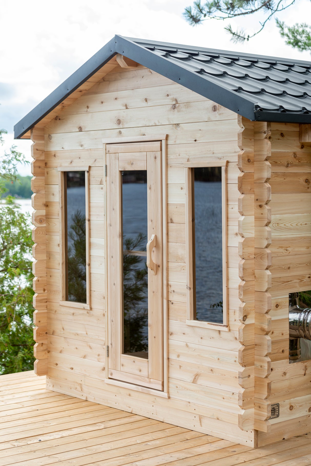 Georgian Cabin Sauna by Dundalk Leisurecraft | Experience Relaxation and Luxury at Aurora Sanctuary with this 6-Person Sauna